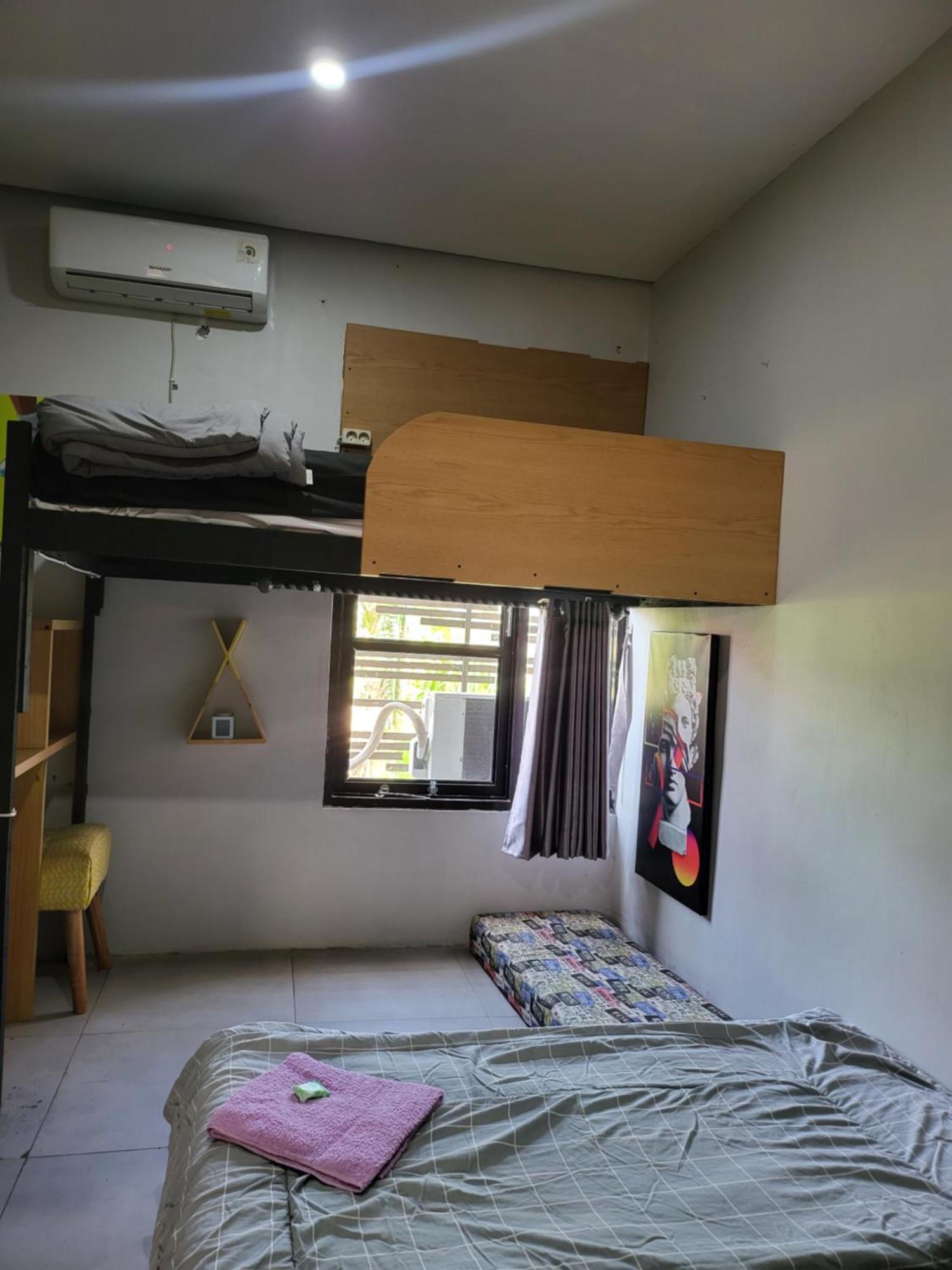 Happy House Bnb Bromo Backpacker プロボリンゴ エクステリア 写真