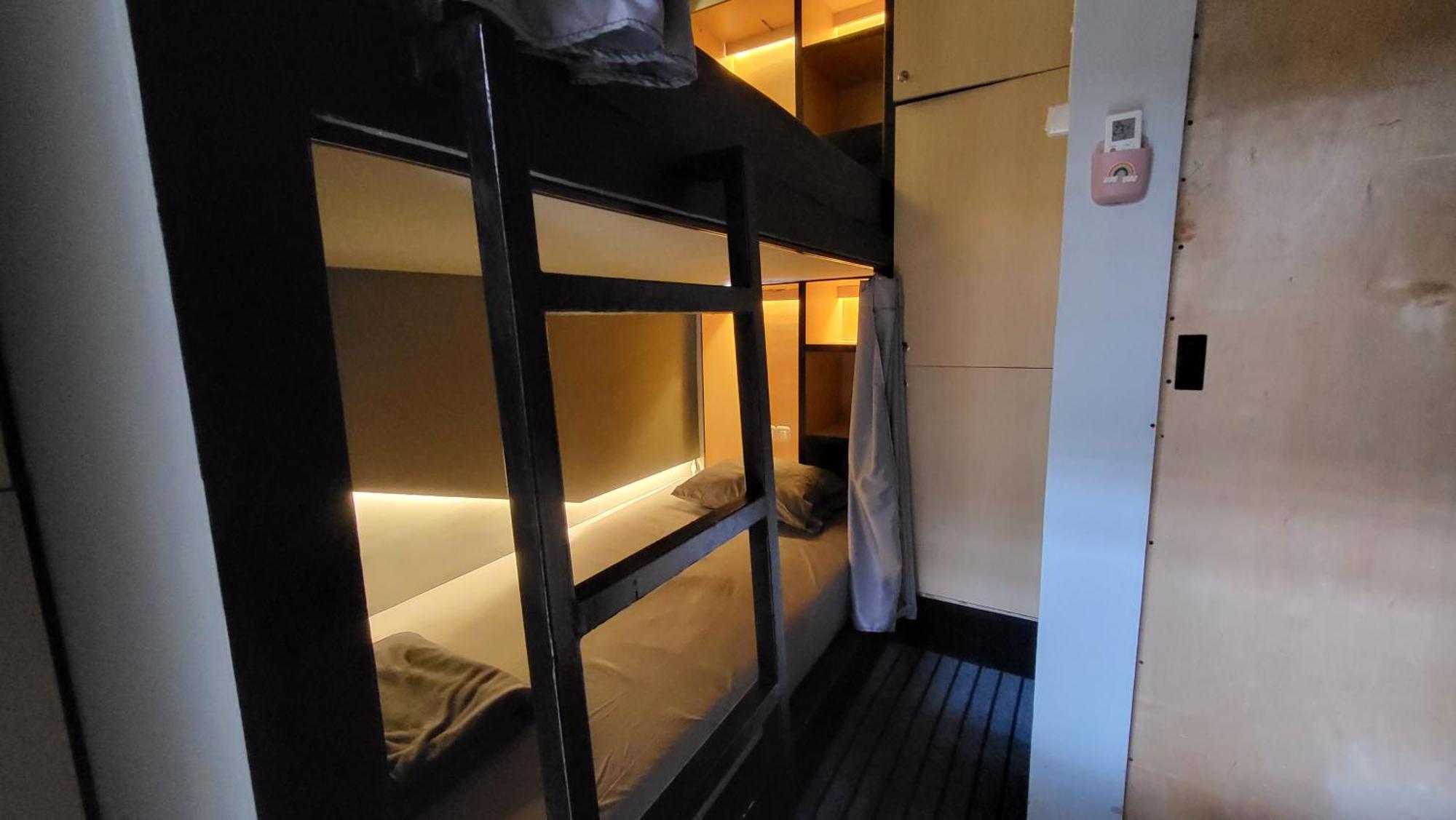 Happy House Bnb Bromo Backpacker プロボリンゴ エクステリア 写真